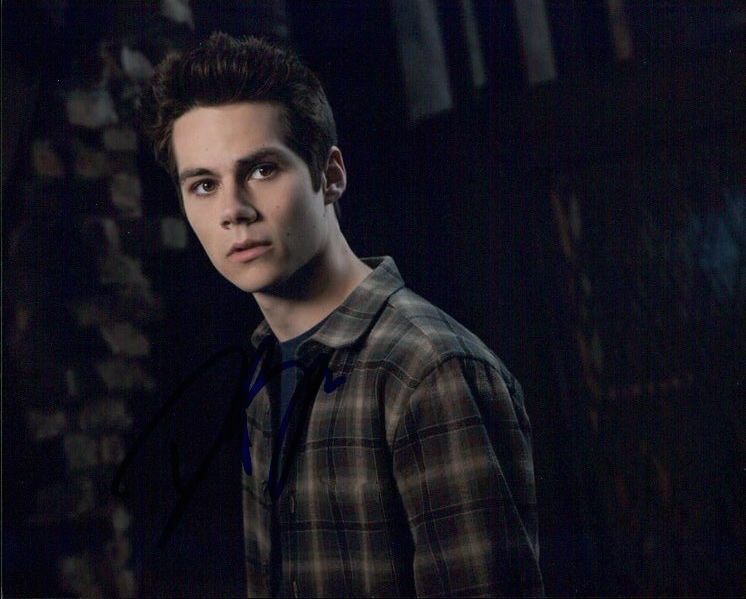 Dylan O'Brien (Teen Wolf) signed 8x10 Photo Poster painting