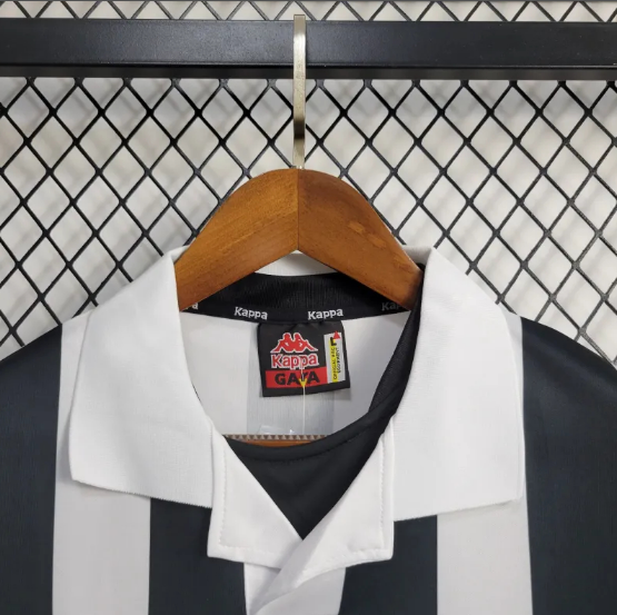 Retro Juventus 1998/1999 Home Football Shirt Thai Quality