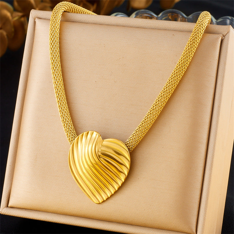 Fashionable And Versatile Retro Gold-Plated Striped Love Mesh Chain Stainless Steel Pendant Women'S Necklace