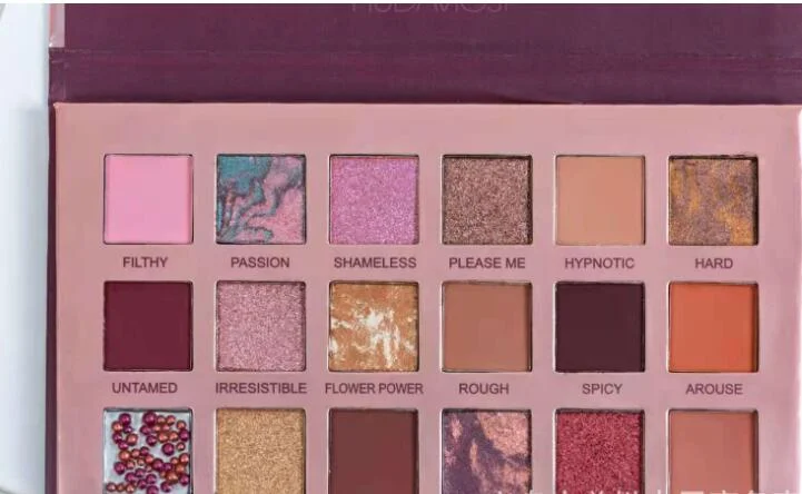 hu Earth Eyeshadow Palette Invert Rose 18 eyeshadow_ viptrois