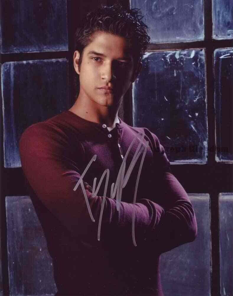 Tyler Posey Teen Wolf  / London Calling 8 x 10 Autographed Photo Poster painting (Reprint #8)