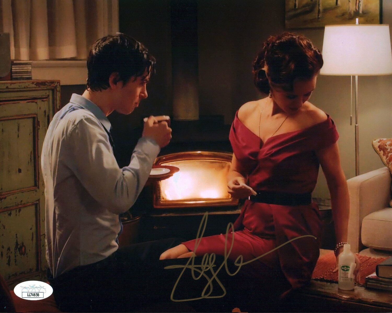 Keegan Connor Tracy Bates Motel 8x10 Photo Poster painting Signed Autographed JSA Cert COA Auto