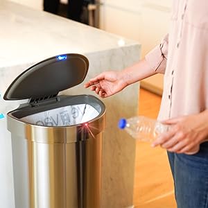 eyevac, trash can, trash bin, vacuum