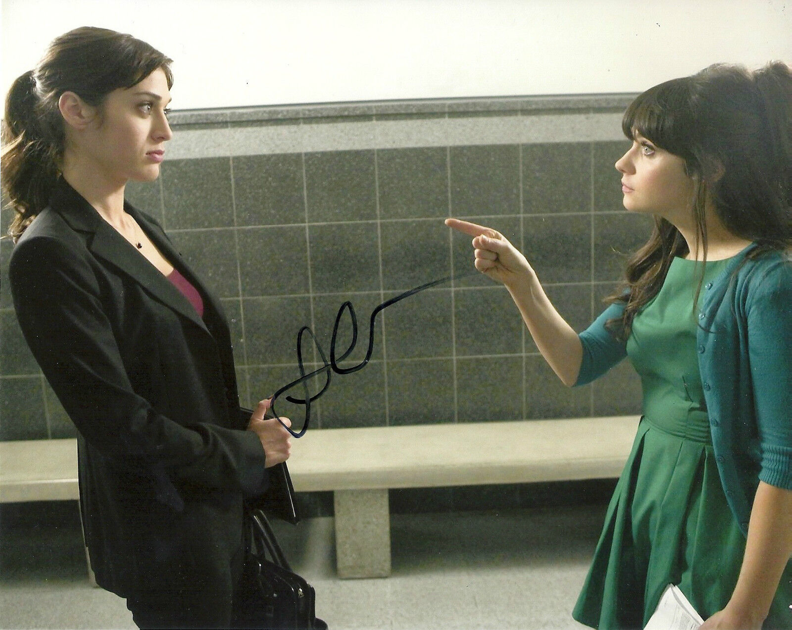 LIZZY CAPLAN 'CLOVERFIELD' 'TRUE BLOOD' SIGNED 8X10 PICTURE 6