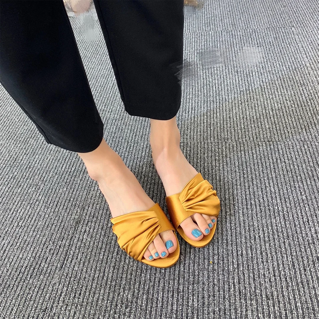 2021 Summer round Head Silk Pleated Outer Wear Flat Women's Slippers