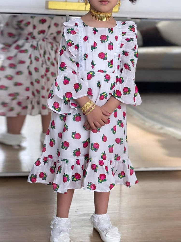 Cute Strawberry Pattern Round Neck Long Sleeve Kids Dress