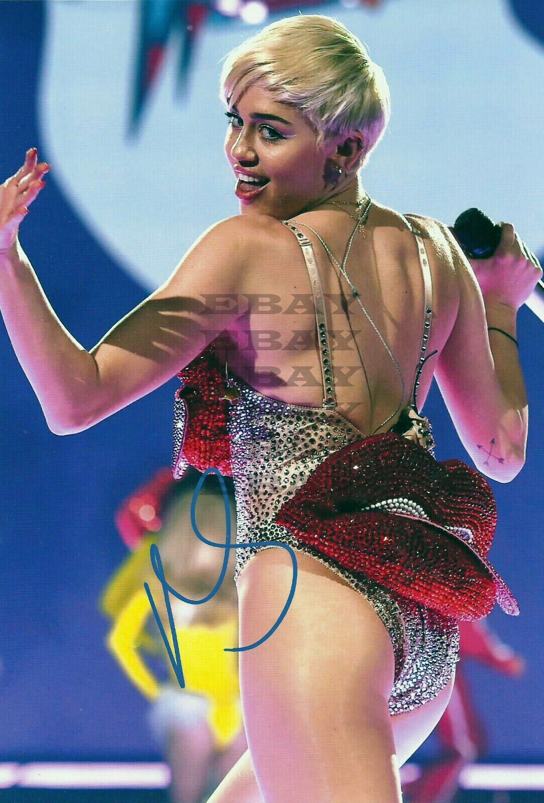 MILEY CYRUS Autographed signed 8x10 Photo Poster painting Reprint