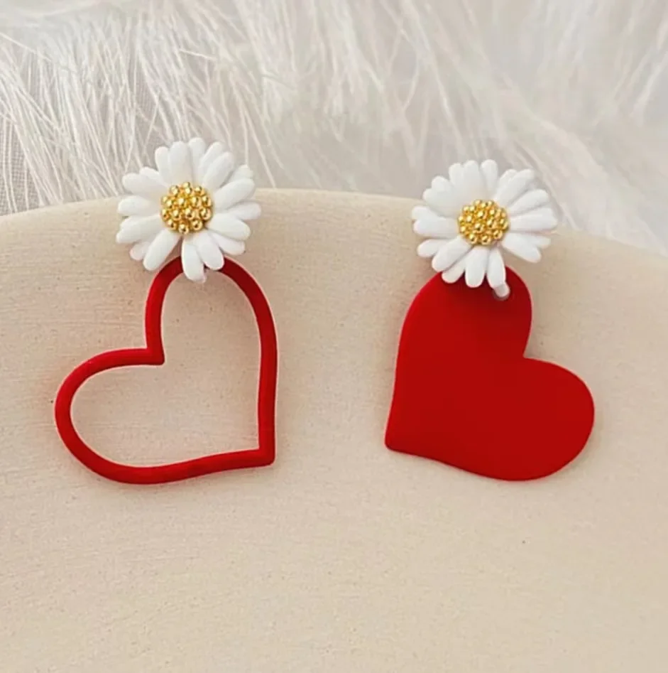 Googlygenius Fashion Simple Design Silver Color Hollow Heart Hoop Earrings for Women Cute Stainless Steel Gold Plating Ear Rings Jewelry Gift