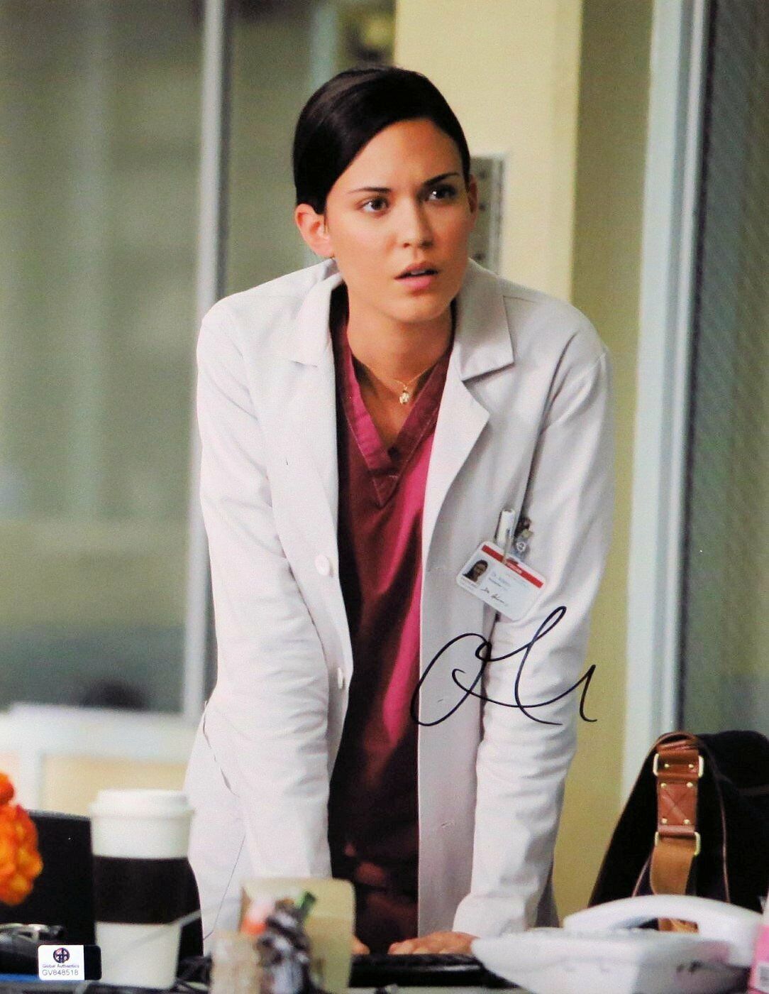 Odette Annable Signed Autographed 11X14 Photo Poster painting House Jessica Adams GV848518