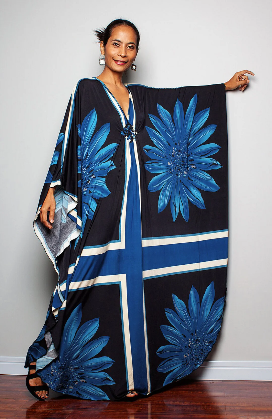 Uveng Uveng Robe Beach Coat Beach Vacation Sunscreen Long Dress Bikini Blouse Swimsuit Over A Woman