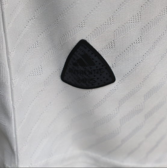 24/25 Real Madrid Y3 White Player Version Football T-Shirt Thai Quality