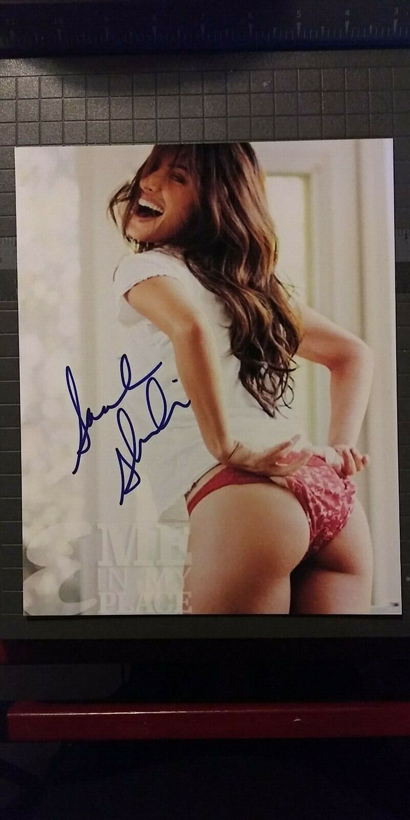 Sarah Shahi signed 8x10