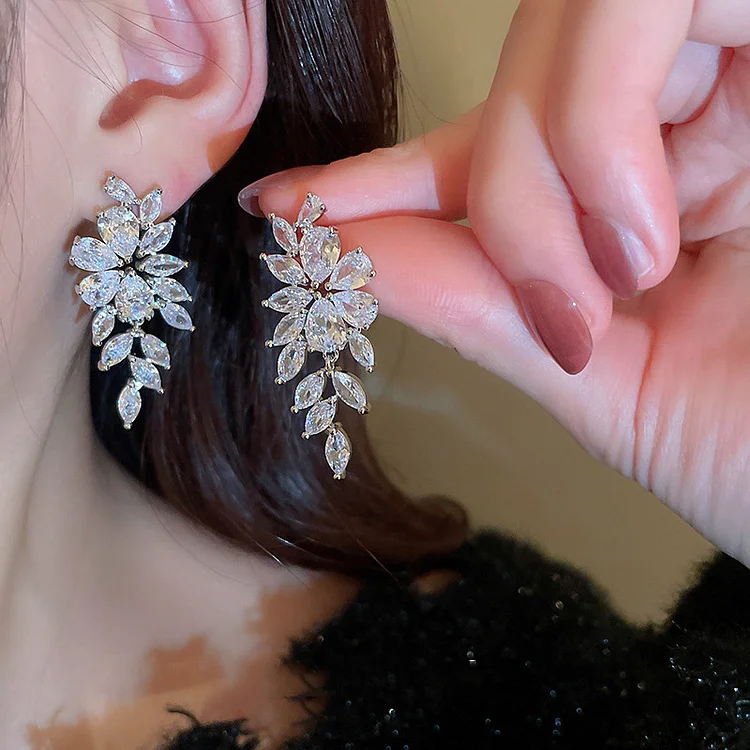 Zircon Leaf Tassel Earrings KERENTILA