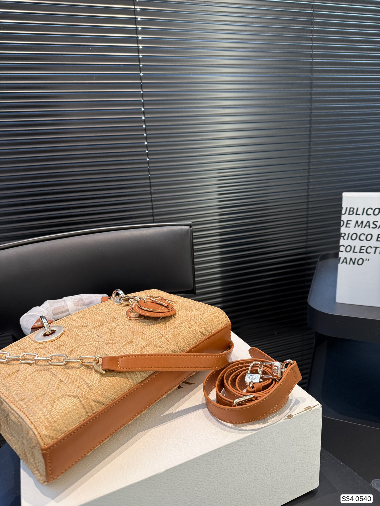 64bb8972c32b19d328a943b41752d850