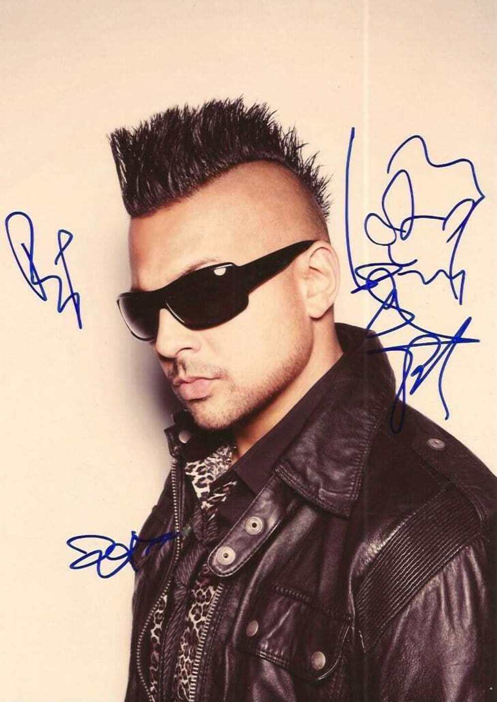 Sean Paul DANCEHALL RAPPER autograph, In-Person signed Photo Poster painting