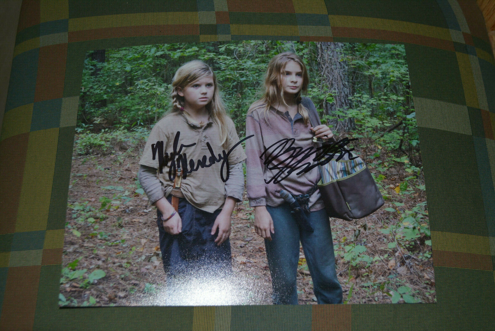 BRIGHTON SHARBINO & KYLA KENNEDY signed 8x10 In Person THE WALKING DEAD