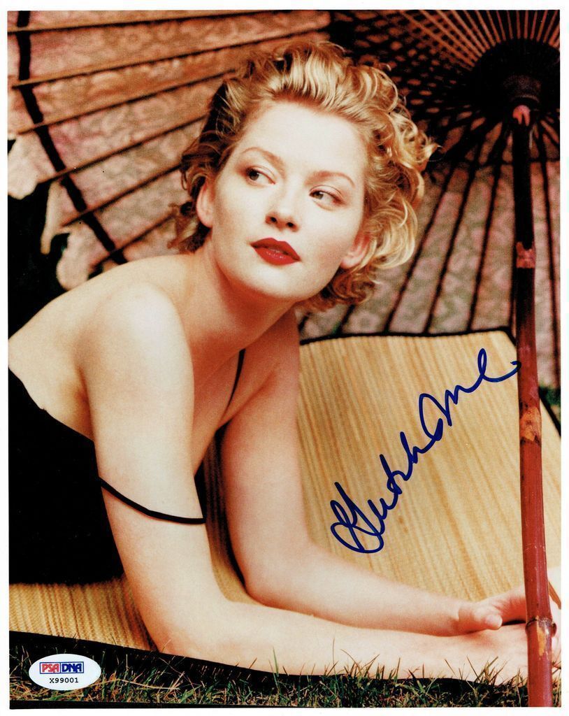 Gretchen Mol Signed Sexy Authentic Autographed 8x10 Photo Poster painting PSA/DNA #X99001