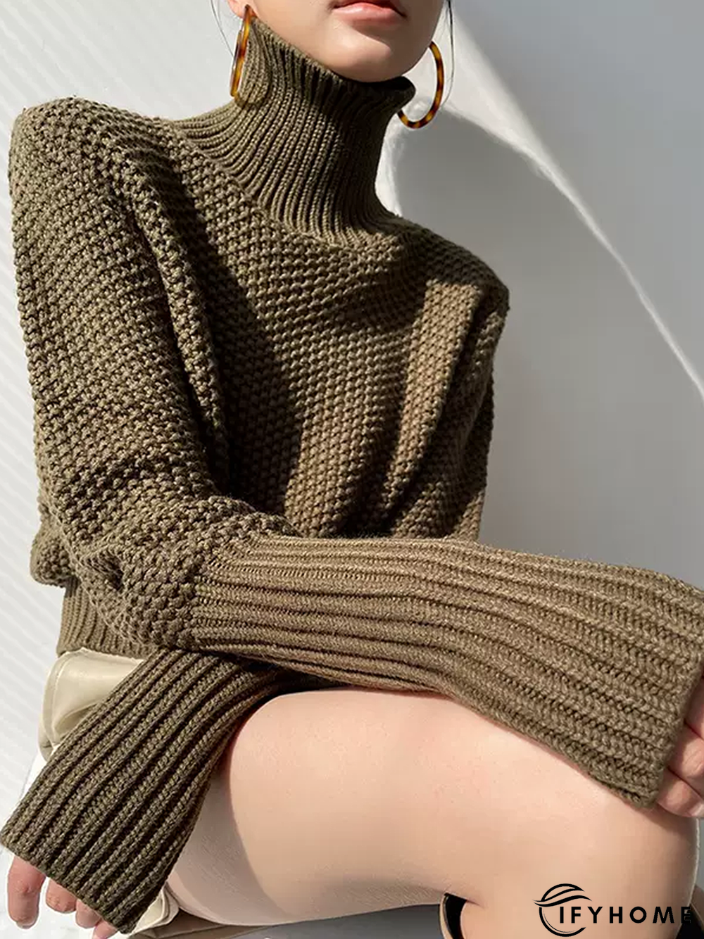 Elegant Turtleneck Plain Sweater | IFYHOME