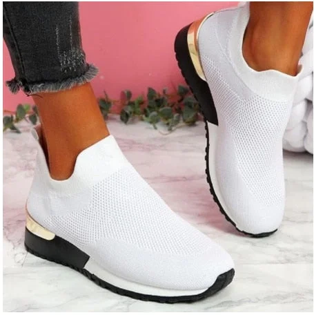 Fashion open toe sports sandals T-shaped buckle thick heel platform shoes 2020 women's summer flat casual shoes women's slippers