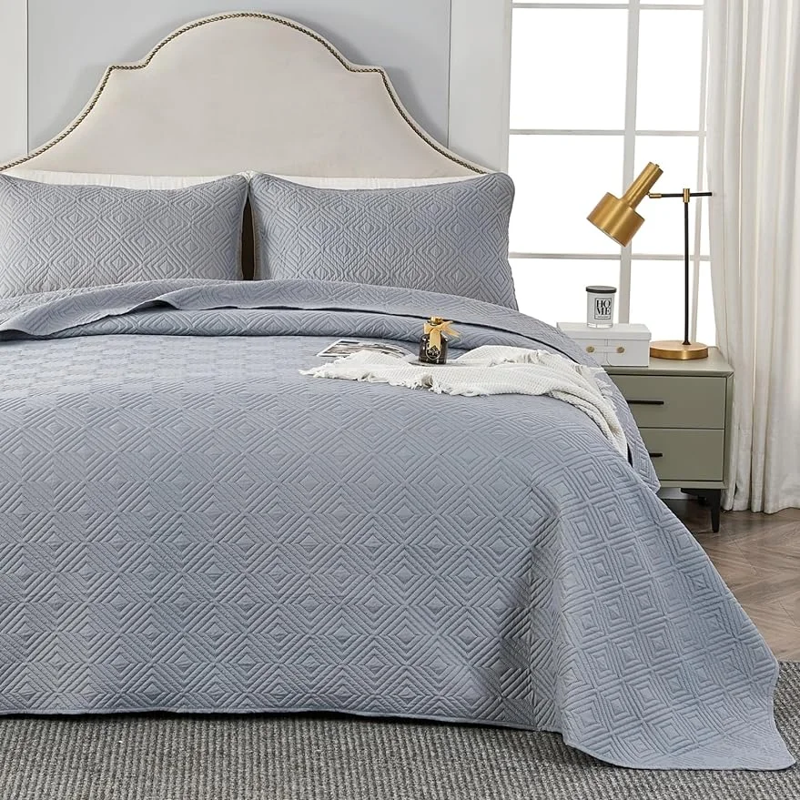 Qucover Twin Bedspread, 2 Piece Soft Microfiber Grey Twin Quilt Set, 3D Ultrasonic Geometric Pattern Lightweight Summer Quilt for Adults, with 1 Pillow Sham, 68" x 86"