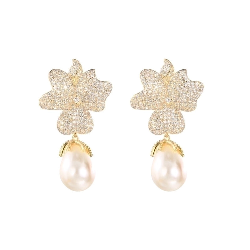 1 Pair Elegant Sweet Solid Color Plating Inlay Copper Artificial Pearls Artificial Diamond Rhodium Plated Silver Plated Drop Earrings