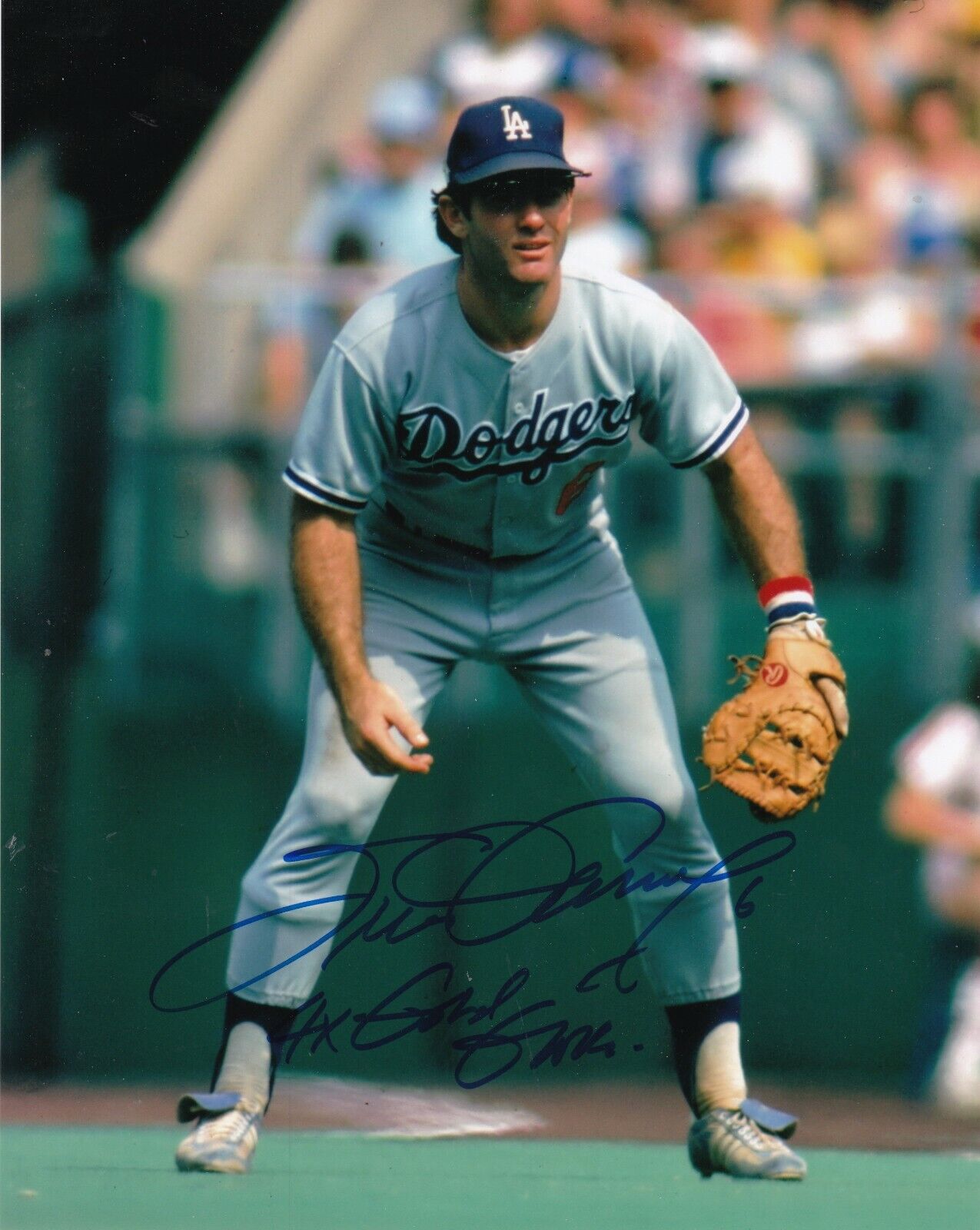 STEVE GARVEY LOS ANGELES DODGERS 4 X GOLD GLOVE ACTION SIGNED 8x10