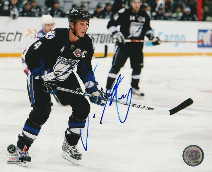 VINCENT LECAVALIER SIGNED TAMPA BAY LIGHTNING 8x10 Photo Poster painting #1 Autograph