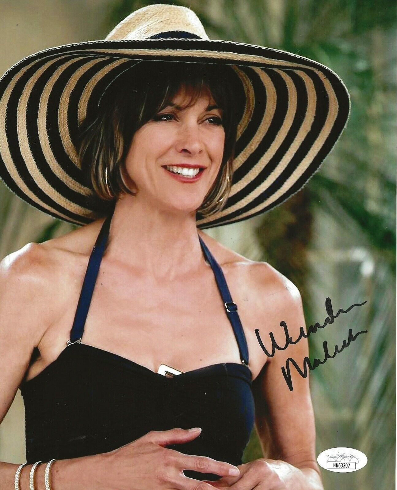 Wendie Malick signed Hot in Cleveland 8x10 Photo Poster painting autographed Victoria Chase JSA