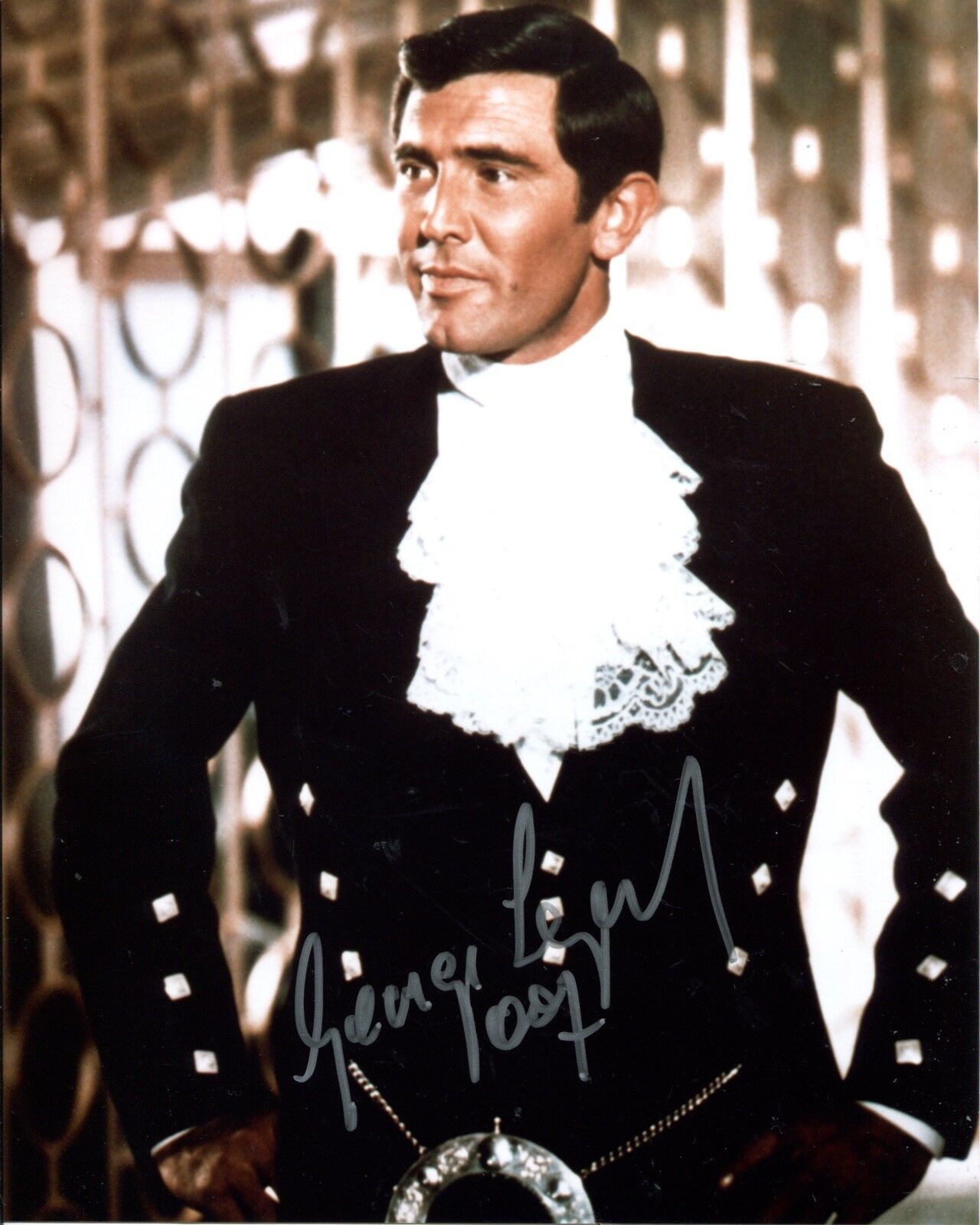 007 James Bond actor George Lazenby signed OHMSS movie 8x10 Photo Poster painting UACC DEALER