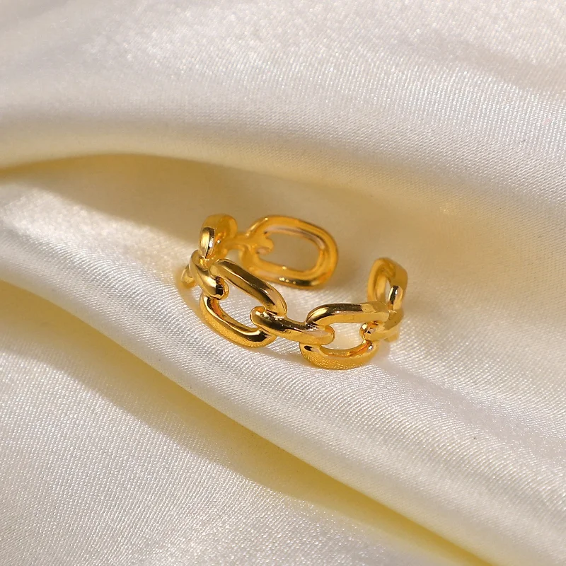 Square Buckle Chain Ring