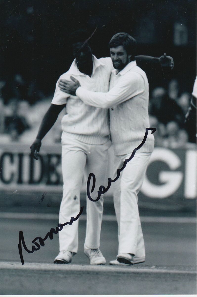 ENGLAND CRICKET HAND SIGNED NORMAN COWANS 6X4 Photo Poster painting 2.