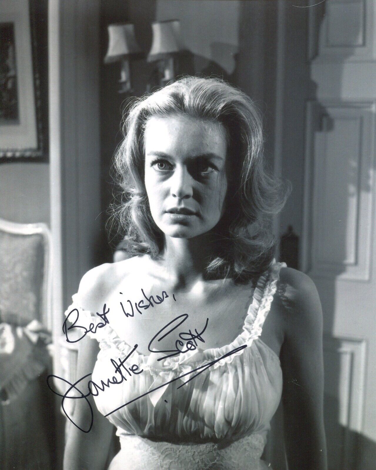 Hammer horror movie star Janette Scott signed PARANOIAC Photo Poster painting - UACC DEALER