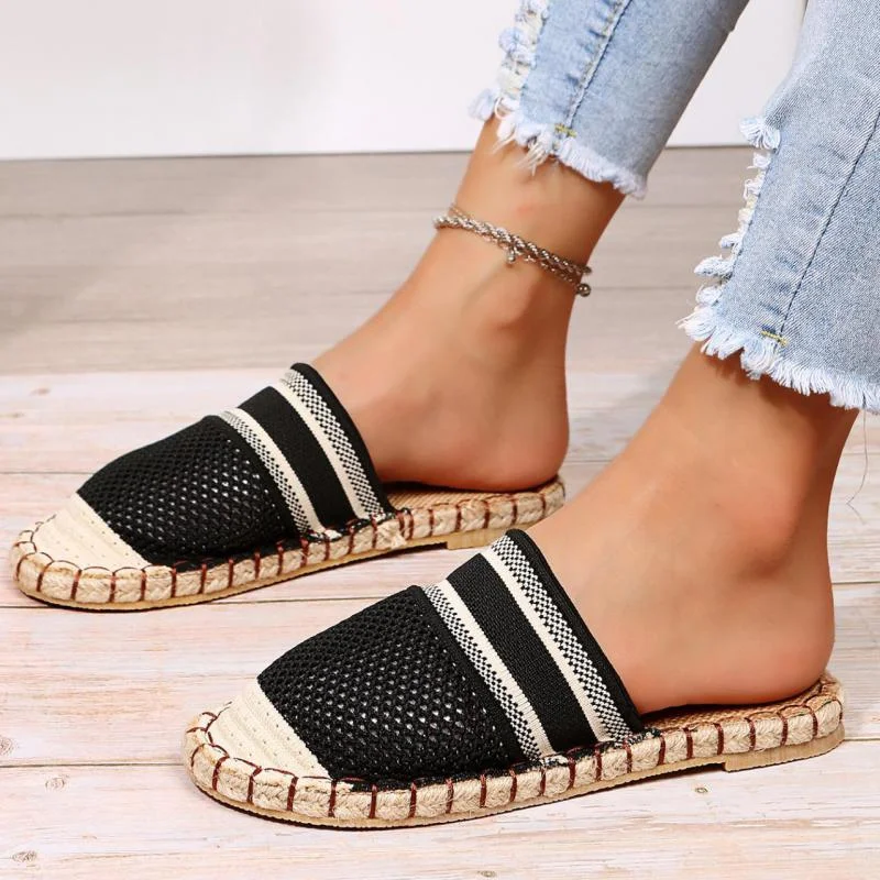 Back To School 2022 Breathable Women's Slippers Comfortable Air Mesh Fashion Plus Size 43 Cover Toe Slip-On Soft Women Sandals Flat Shoes