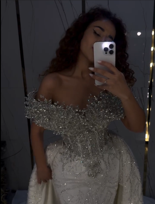 Daisda Luxurious Off-Shoulders Sleeveless Strapless Beads Sequins Mermaid Long Prom Dress