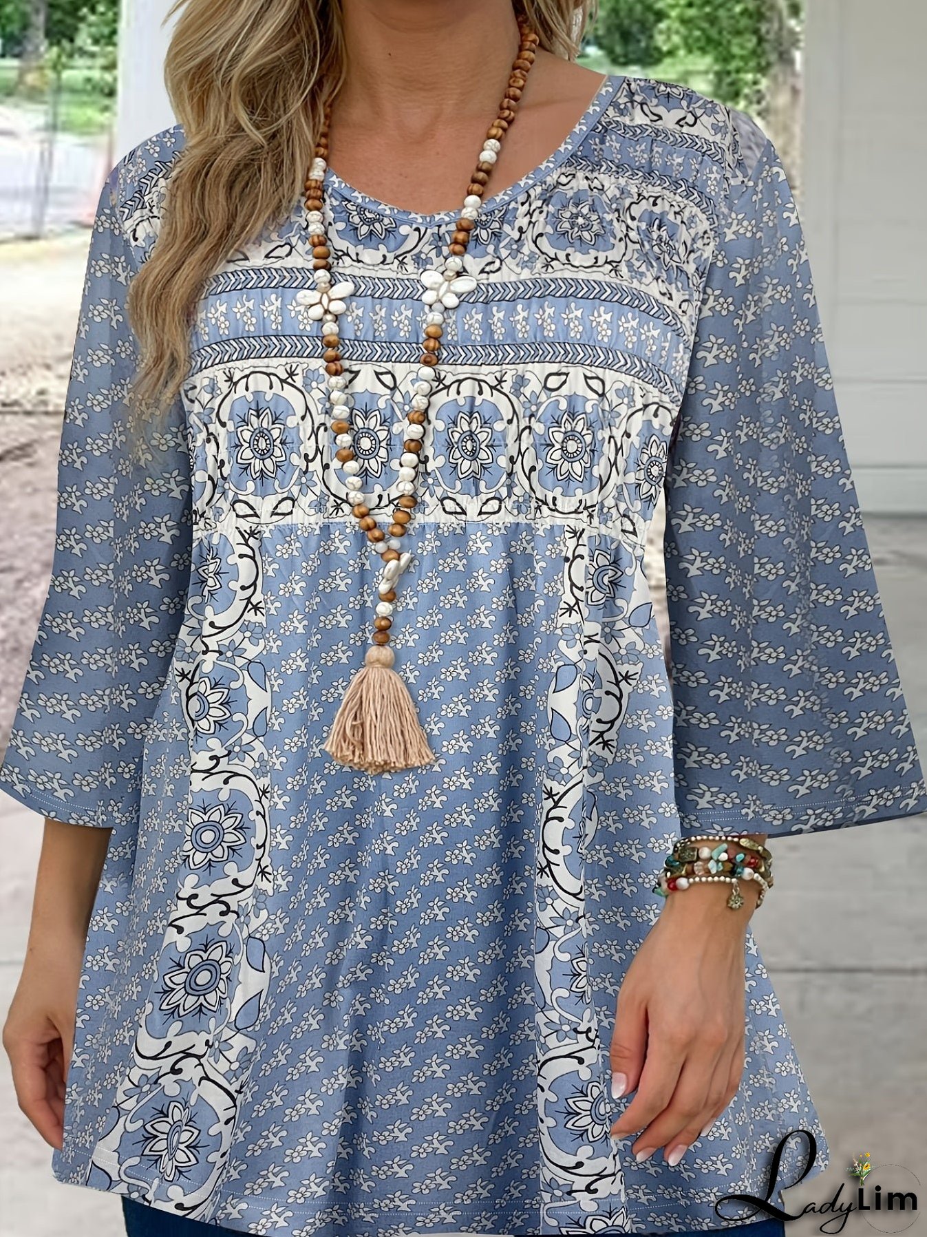 Relaxed and Timeless winter T-shirt