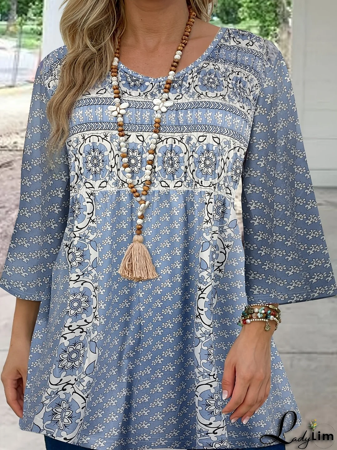 Relaxed and Timeless winter T-shirt