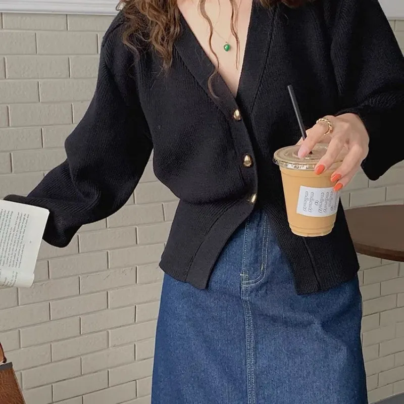 Churchf Churchf New Style Top Temperament Commuter Black Sweater Coat Small Short V-Neck Western Style Knit Cardigan Woman