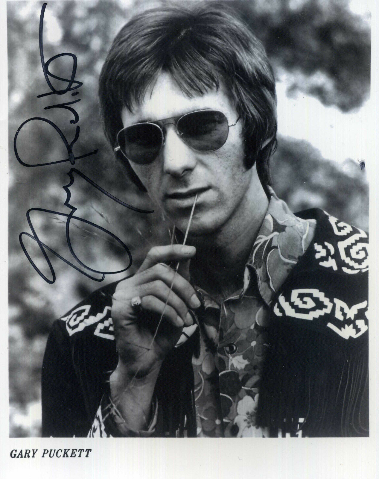 GARY PUCKETT Signed Photo Poster paintinggraph - 1960s Pop Singer - preprint