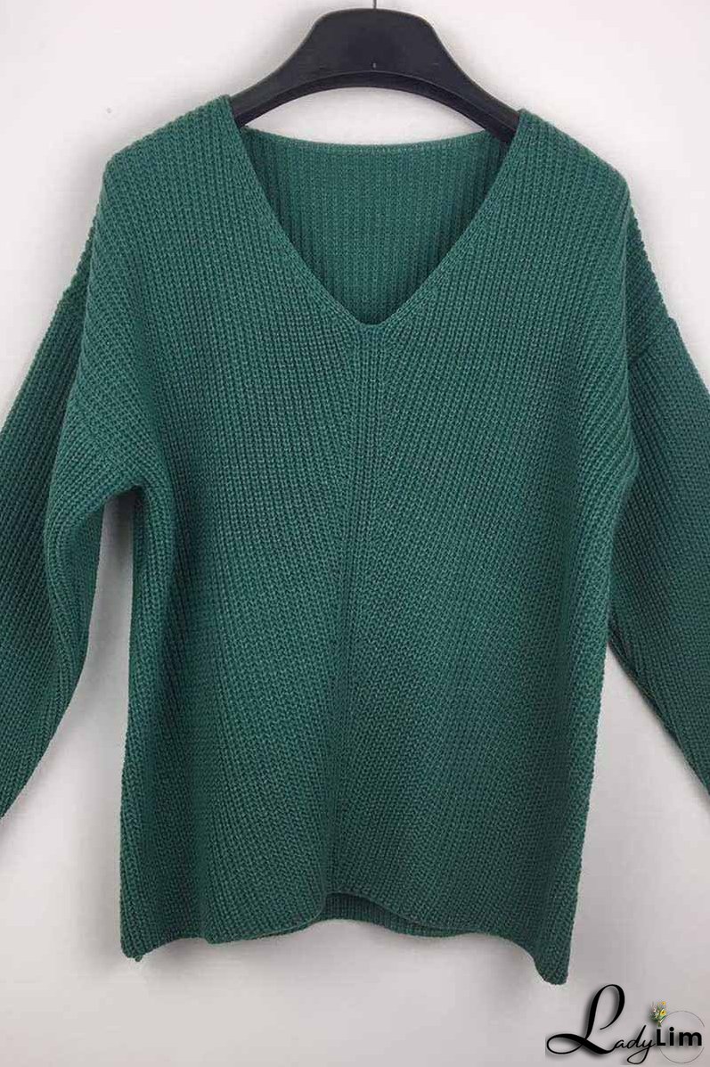 Fashionable and Minimalist winter Pullover