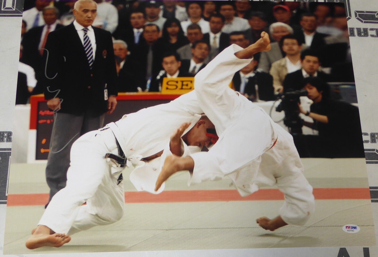 Satoshi Ishii Signed 16x20 Photo Poster painting PSA/DNA 2008 Olympic Gold Medal Judo MMA IGF 2