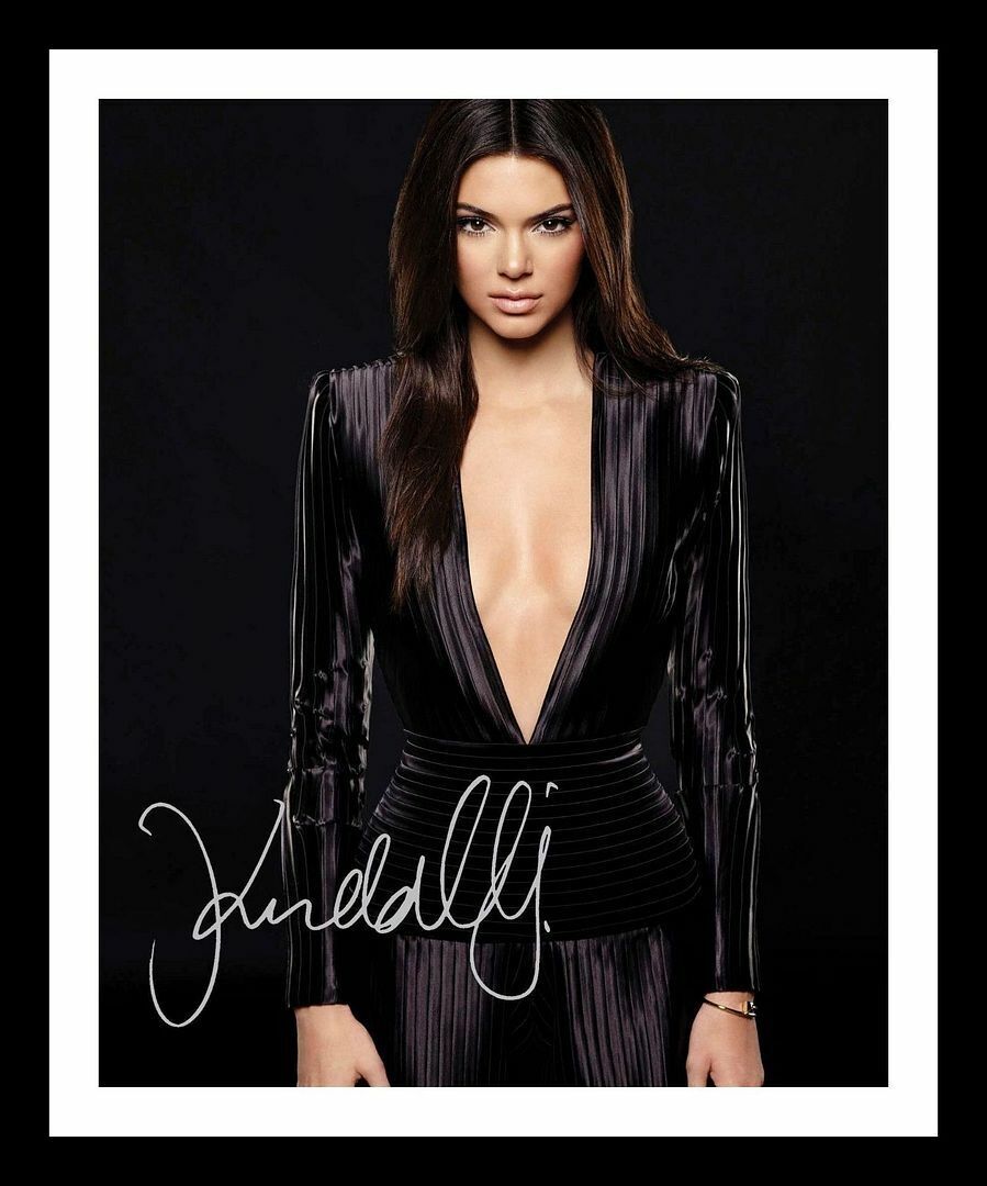 Kendall Jenner Autograph Signed & Framed Photo Poster painting 1