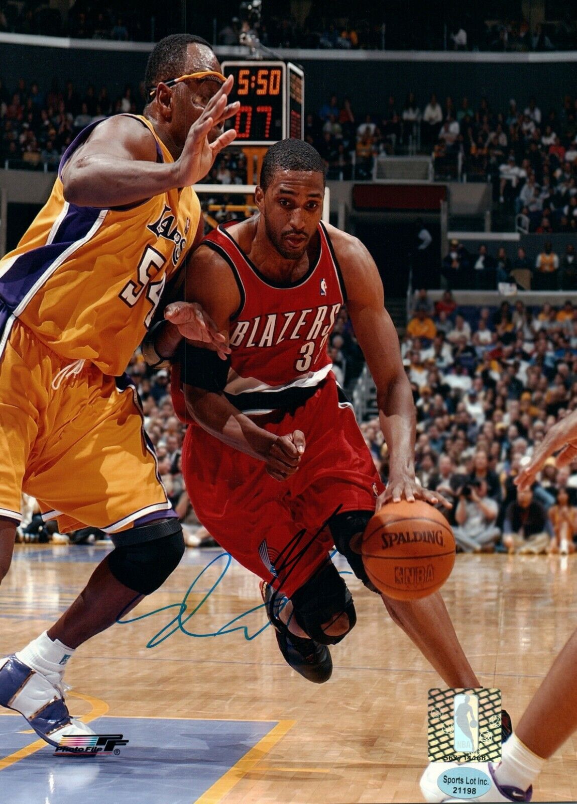 Shareef Abdur-Rahim NBA Trail Blazers Hand Signed Autograph 8x10 Photo Poster painting NBA Holo