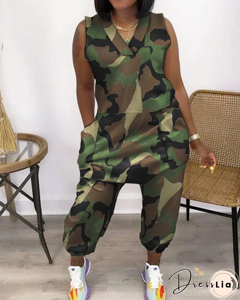 Camouflage Sleeveless Pocket Design V-Neck Jumpsuit