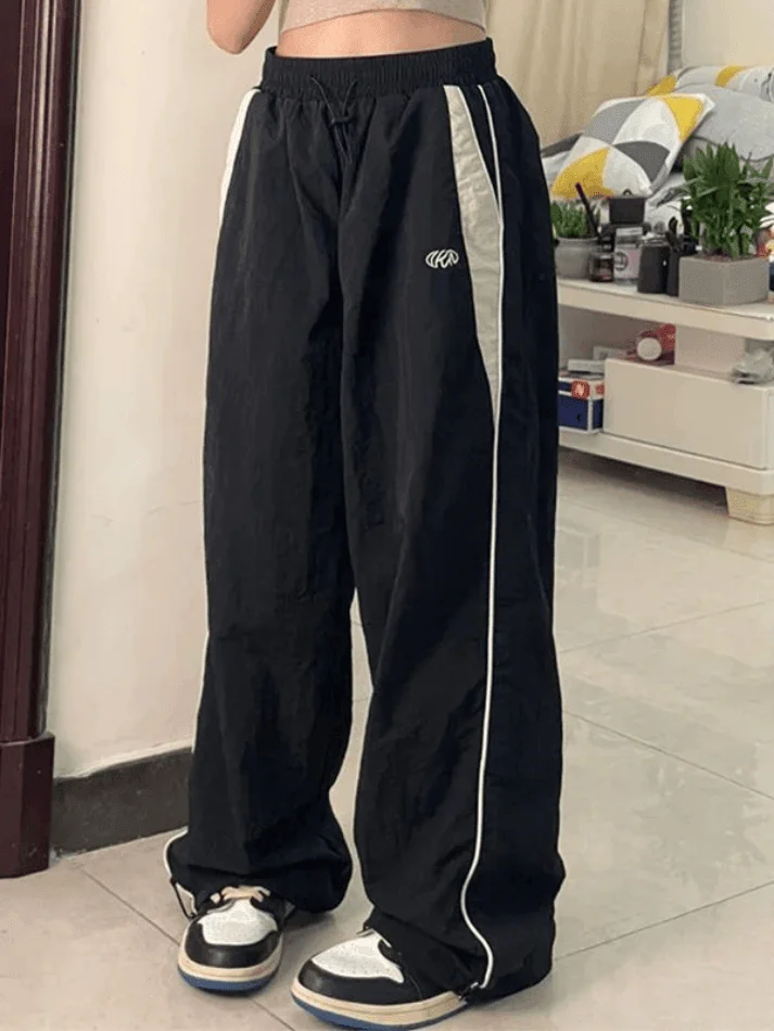 Brownm Contrast Piping Black Baggy Sweatpants