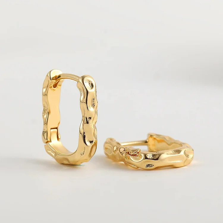 2023 New Minimalist Geometric Twist Hoop Earrings for Women Gold Color Chunky Circle Huggie Earring Female Creative Jewelry Gift