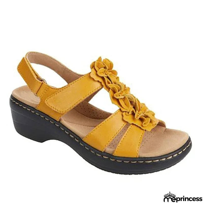 Versatile and light Sandals