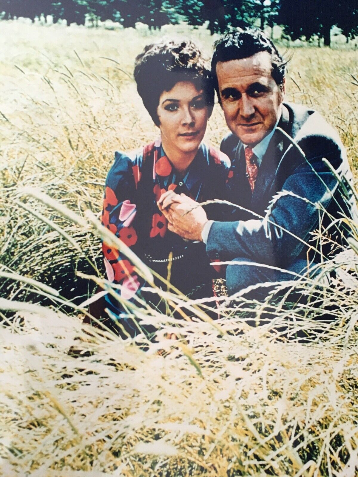 LINDA THORSON / PATRICK MACNEE - THE AVENGERS - EXCELLENT UNSIGNED Photo Poster painting
