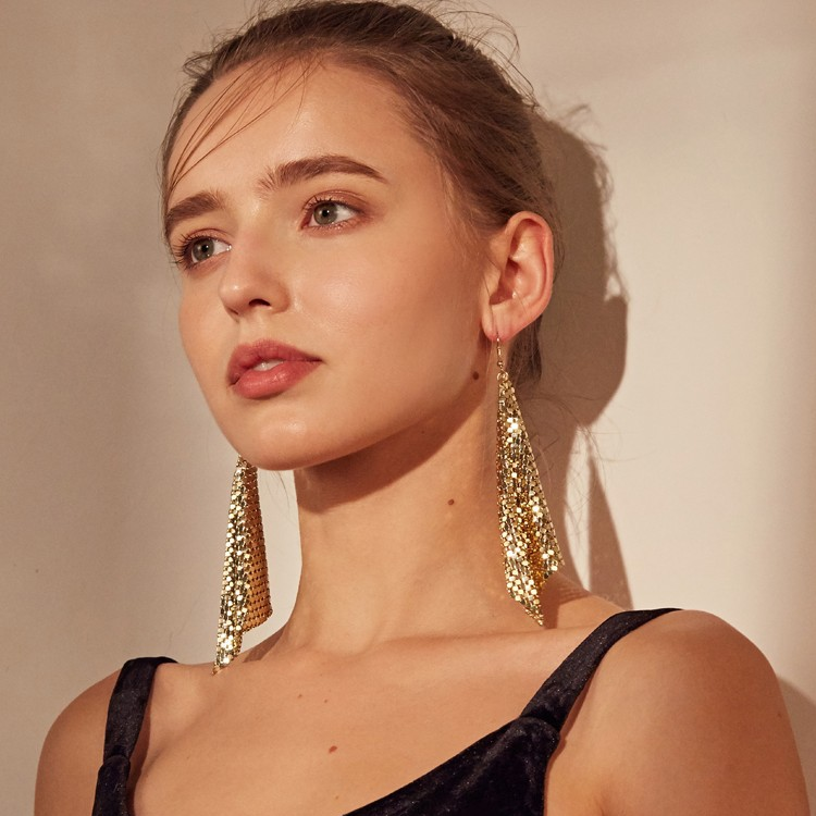 Fashion Metal Sequined Fringe Earrings