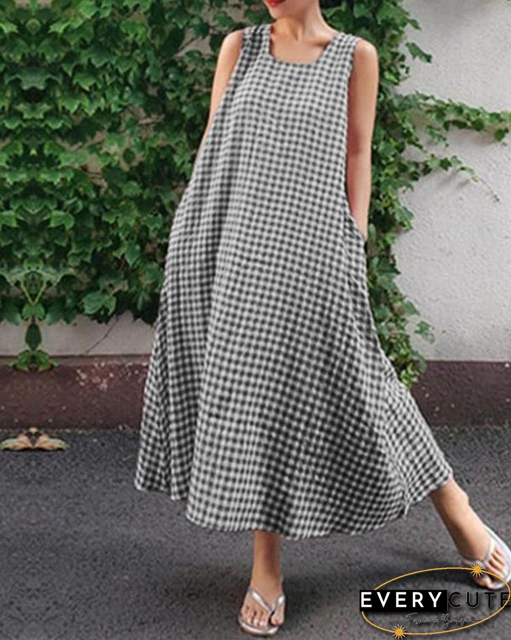 Women Casual Sleeveless Plaid Side Pocket Loose Maxi Dress