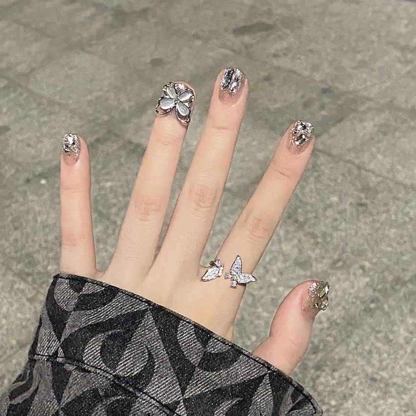 Bayuyun 24Pcs/Set Coffee Leopard French Fake Nails with Diamonds Japan Korean Artificial Acrylic Press on Nails Removable Stick on Nails